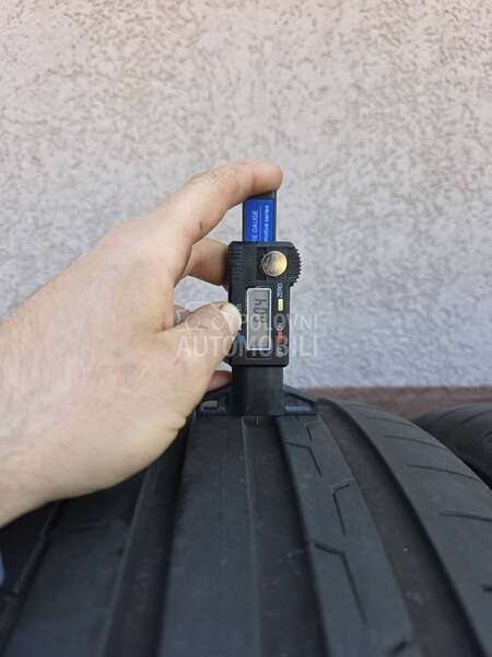 Continental 235/40 R18 Letnja