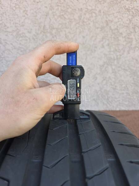 Continental 235/40 R18 Letnja