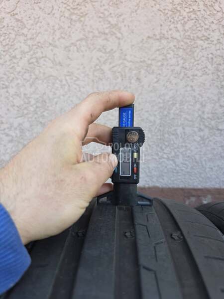 Continental 235/40 R18 Letnja