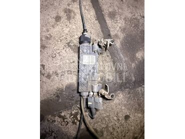 Elektromotor rucne kocnice za Citroen C5 od 2008. do 2016. god.