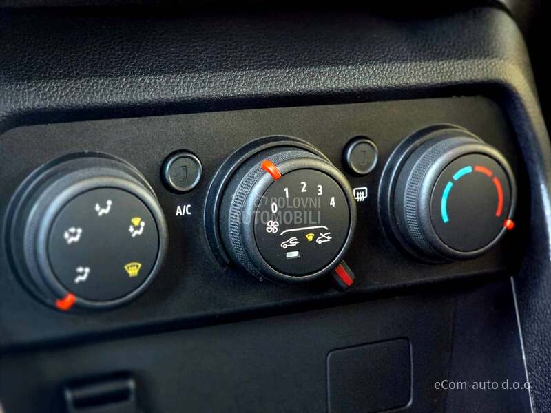 Dacia Stepway 1.0 TCE ESSENTIAL