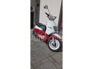 Peugeot Django