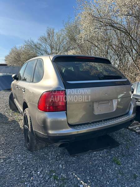 Porsche Cayenne 