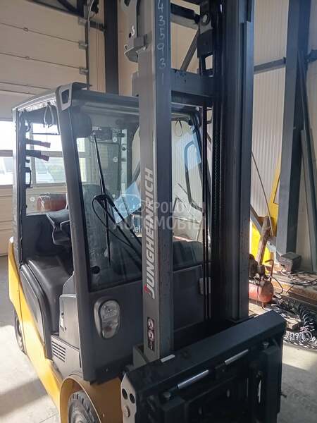 Jungheinrich TFG 320 S