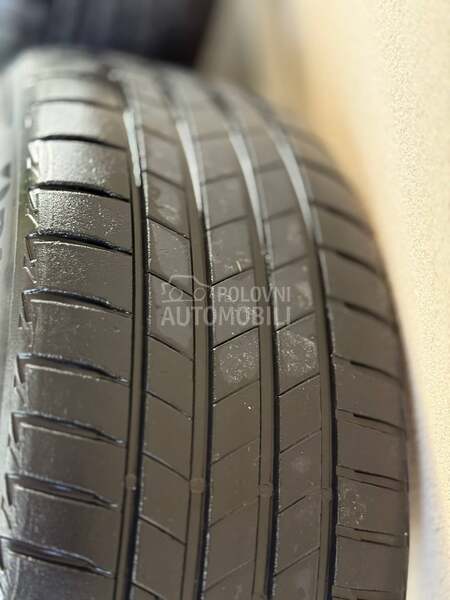 Bridgestone 215/50 R17 Letnja