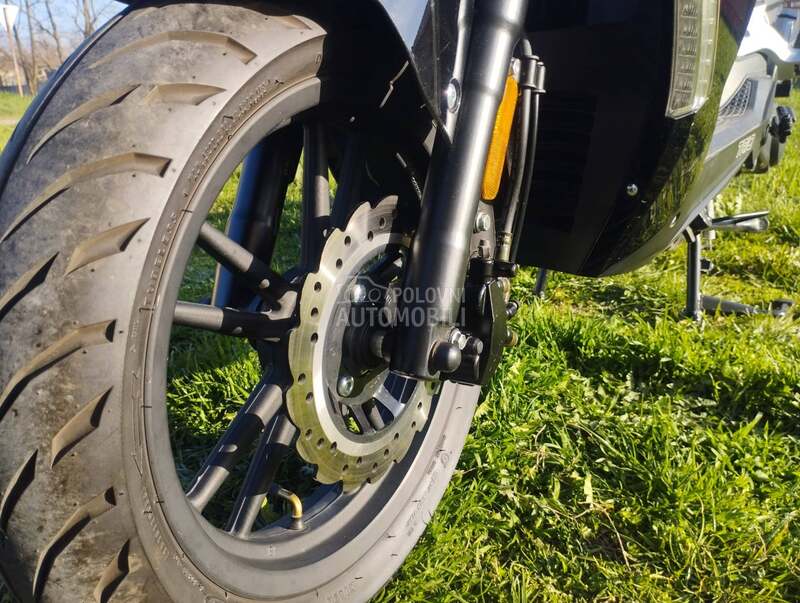 Trio Mustang XRS 125