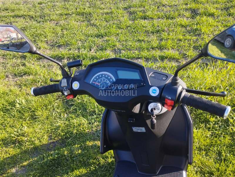 Trio Mustang XRS 125