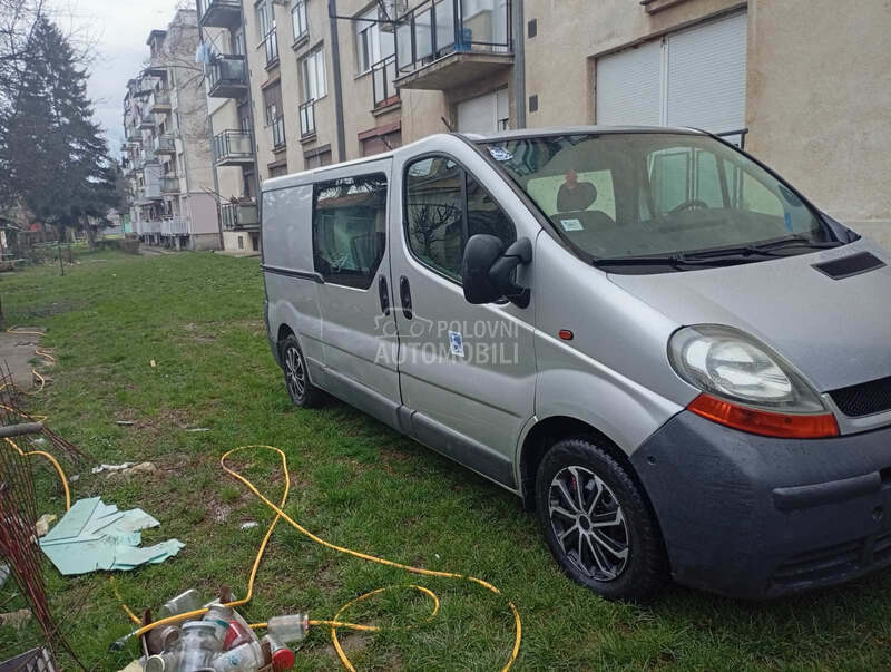 Renault Trafic konbinovan