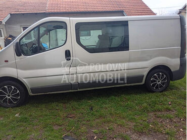 Renault Trafic konbinovan