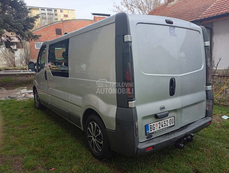 Renault Trafic konbinovan