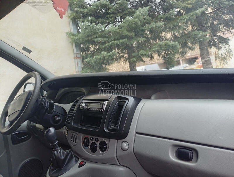 Renault Trafic konbinovan