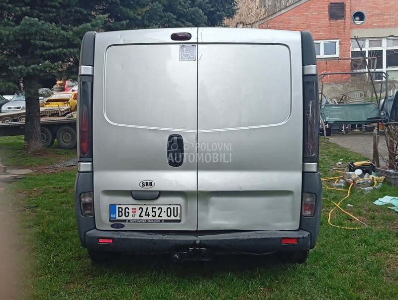 Renault Trafic konbinovan