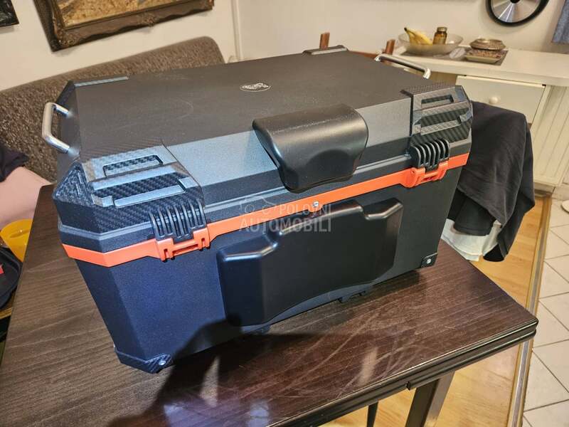 kofer univerzalni 67 L