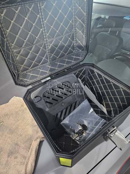 kofer univerzalni 67 L