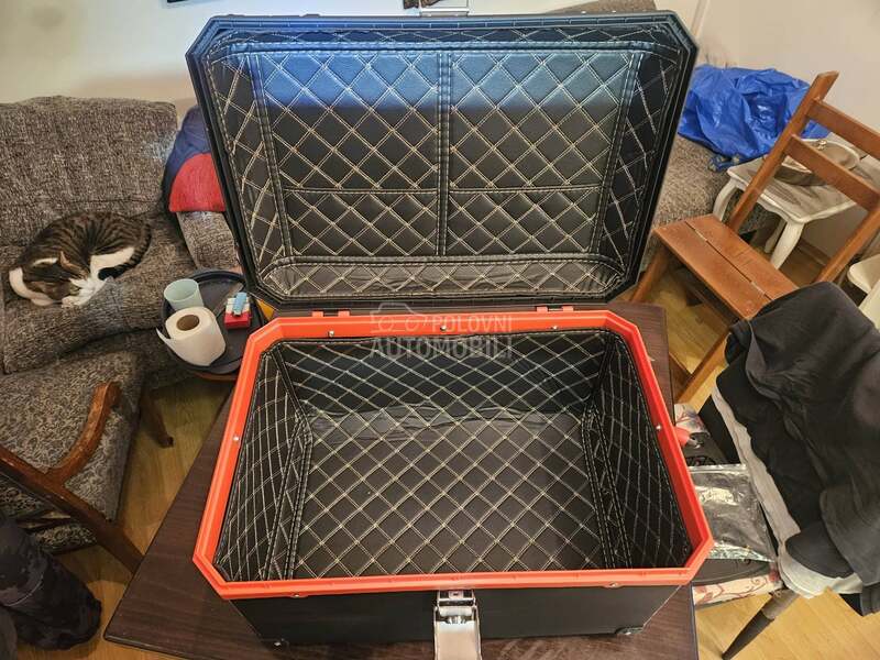 kofer univerzalni 67 L