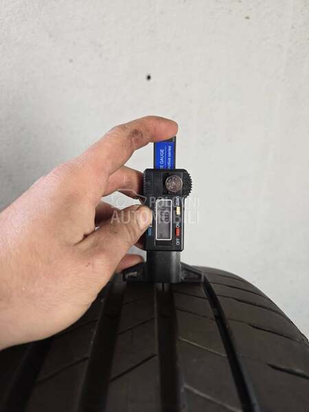 Bridgestone 225/40 R18 Letnja