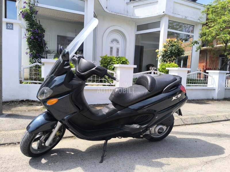 Piaggio x9