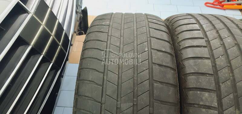 Bridgestone 215/55 R17 Letnja