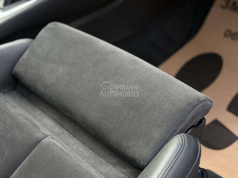 Audi Q3 2.0D/Matrix/Black