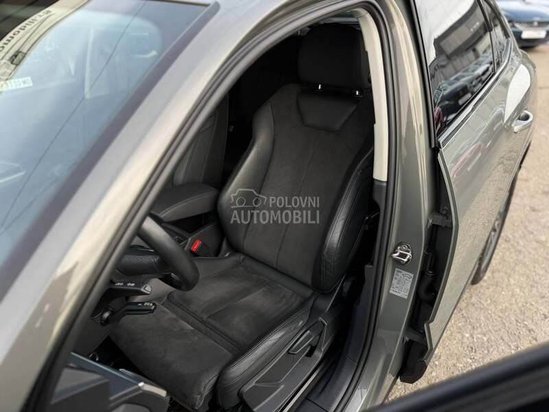 Audi Q3 2.0D/Matrix/Black