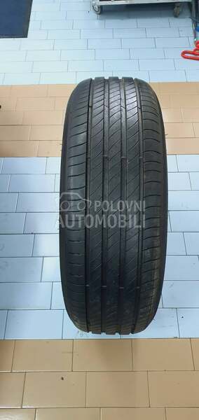 Michelin 215/65 R17 Letnja