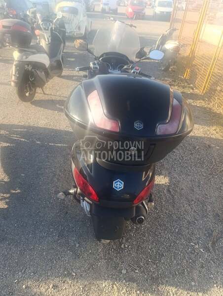 Piaggio MP3 300LT