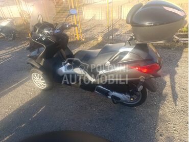 Piaggio MP3 300LT