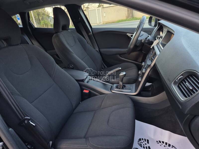 Volvo V40 2.0D