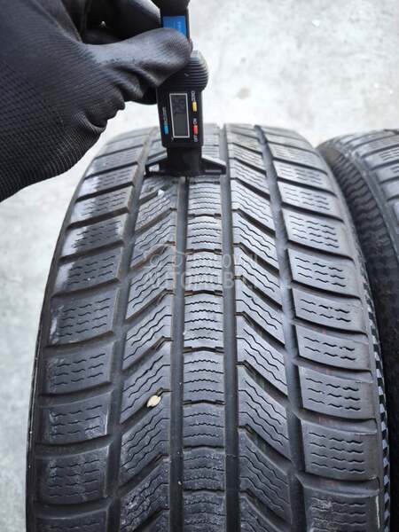 Continental 225/40 R18 Zimska