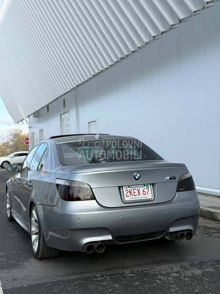 BMW M5 