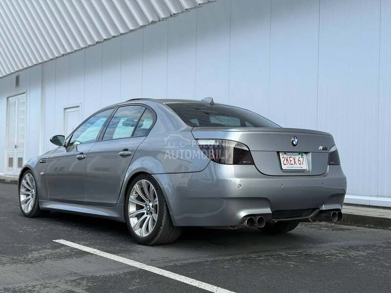 BMW M5 