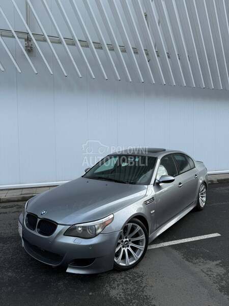 BMW M5 