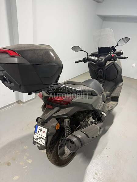Yamaha XMAX