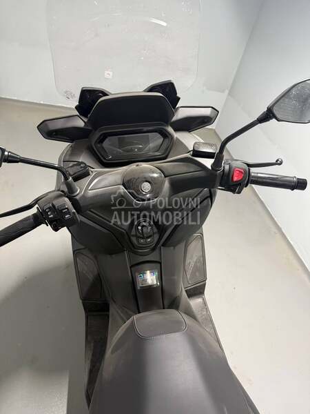 Yamaha XMAX