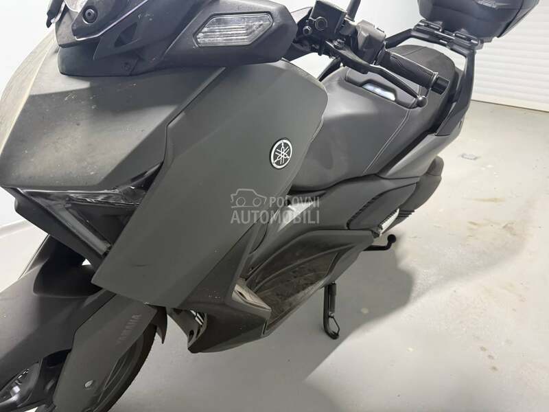 Yamaha XMAX