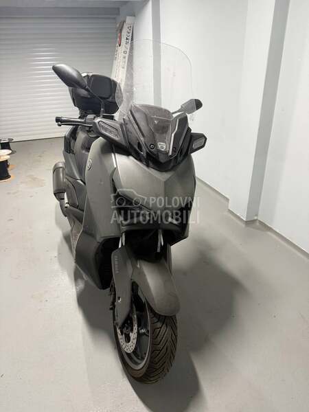Yamaha XMAX