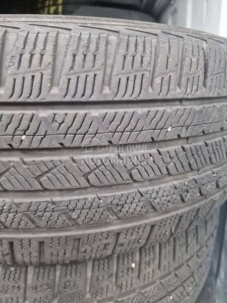 Vredestein 235/45 R20 Sve sezone