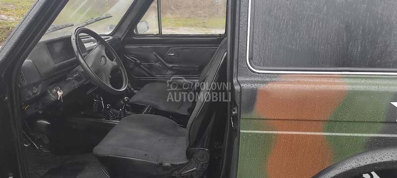 Lada Niva 