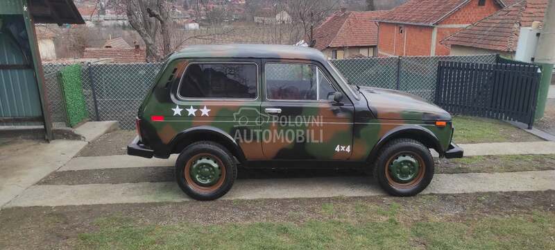 Lada Niva 