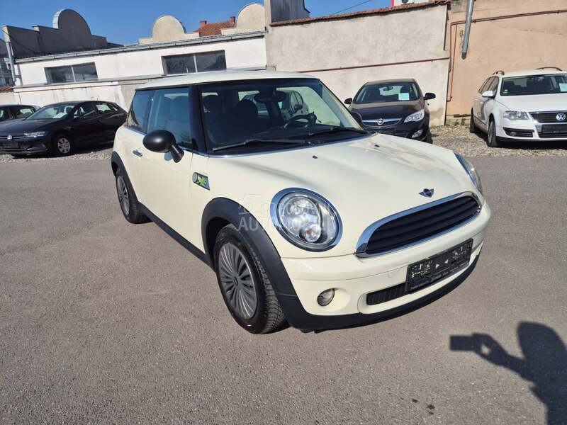 MINI One 
