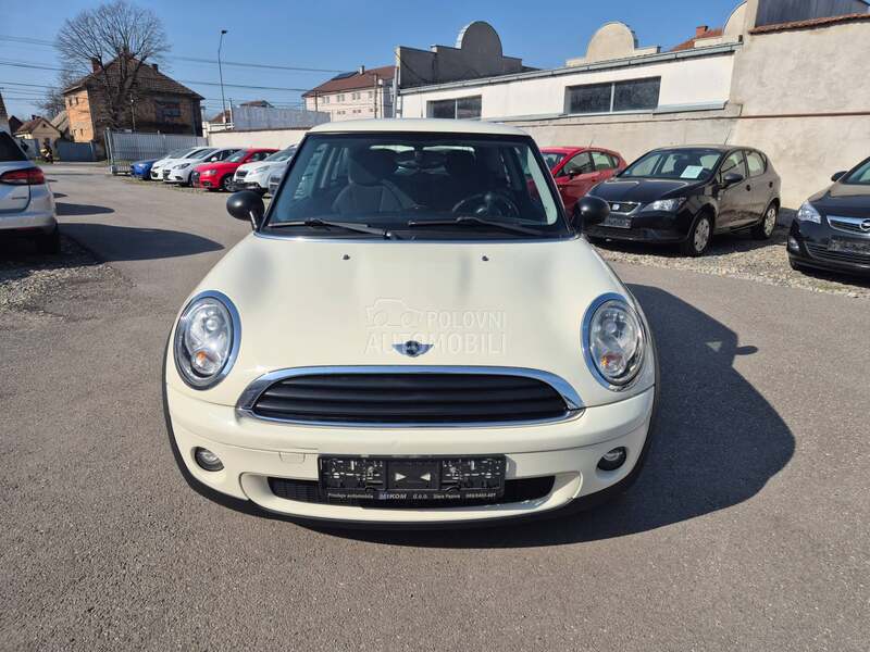 MINI One 