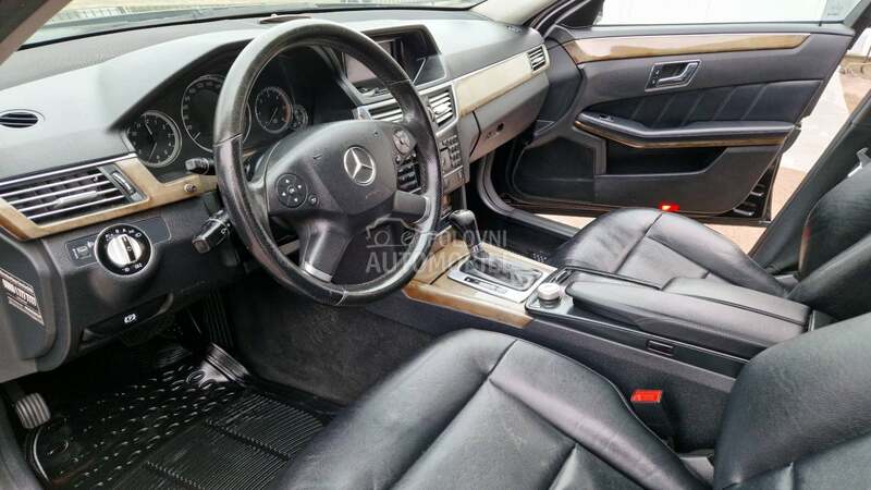 Mercedes Benz E 200 Elegance 220