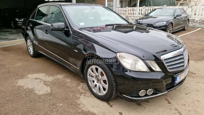 Mercedes Benz E 200 Elegance 220