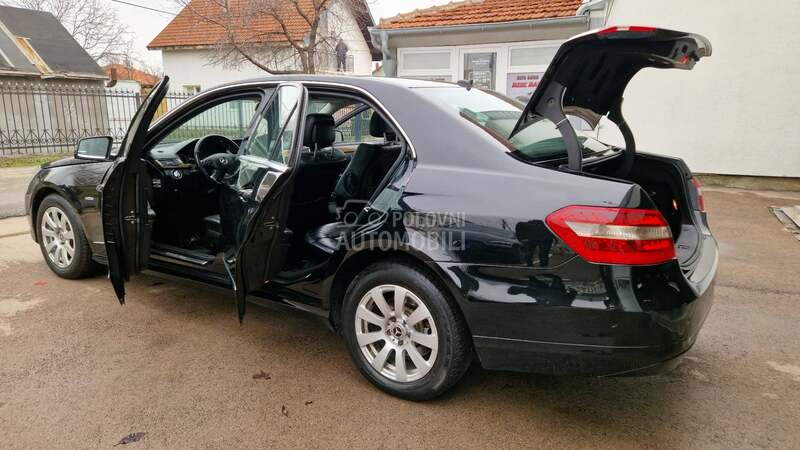 Mercedes Benz E 200 Elegance 220