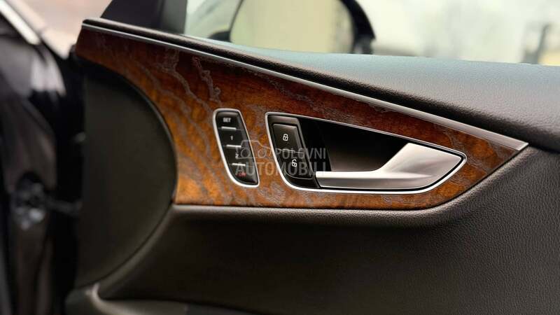Audi A7 quattro Matrix