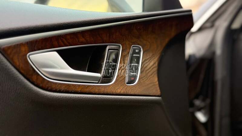 Audi A7 quattro Matrix