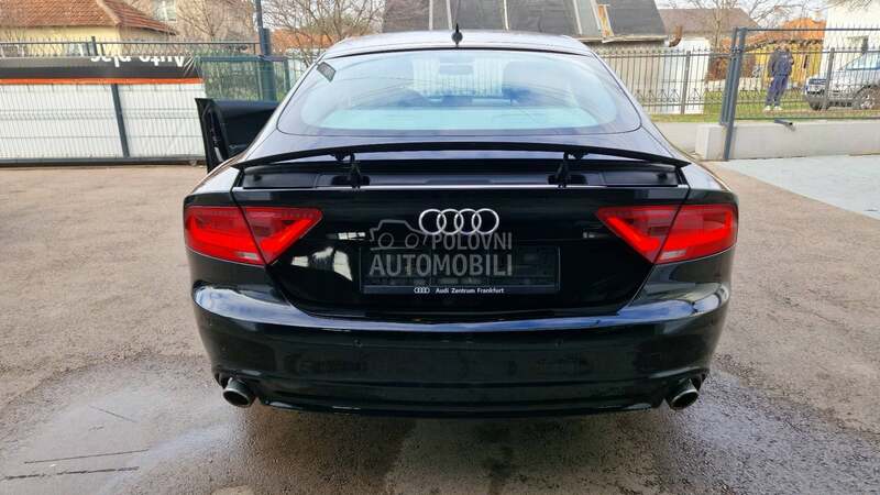 Audi A7 quattro Matrix
