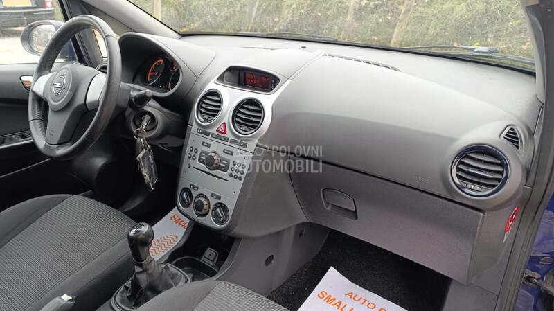 Opel Corsa D 1.2b SELECTION