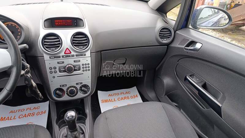 Opel Corsa D 1.2b SELECTION