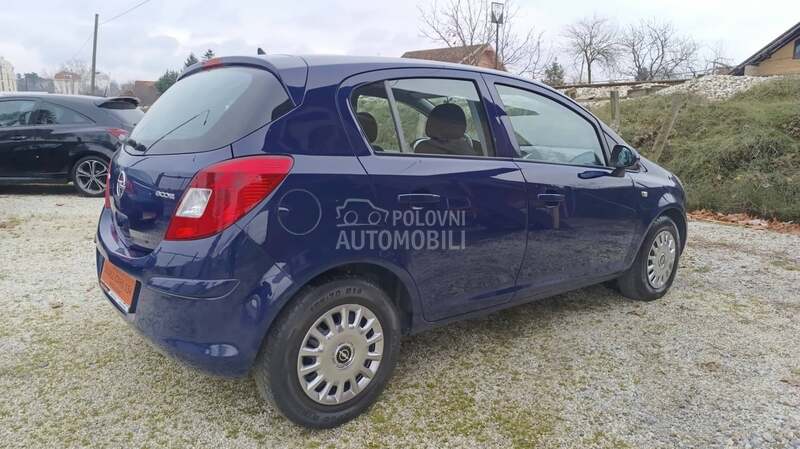 Opel Corsa D 1.2b SELECTION